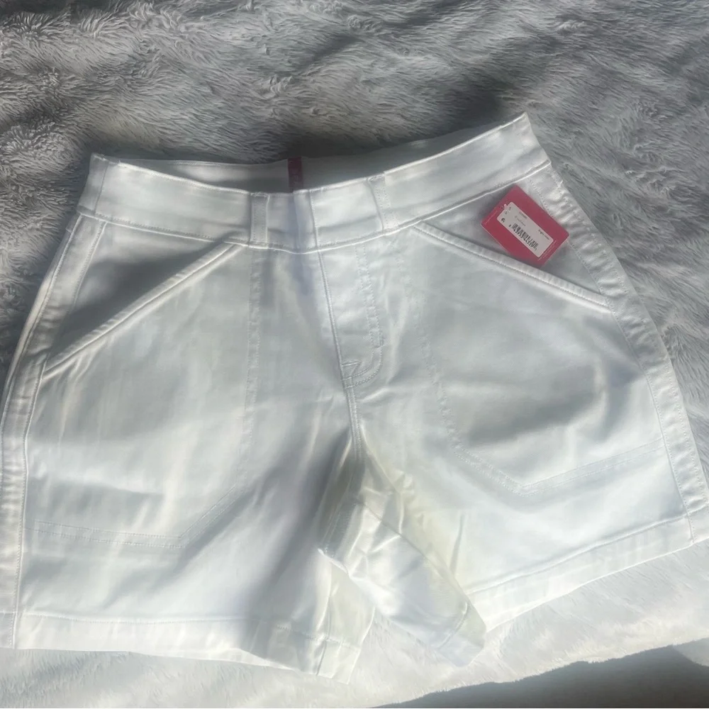 SPANX White Women's Shorts - Picture 2 of 4
